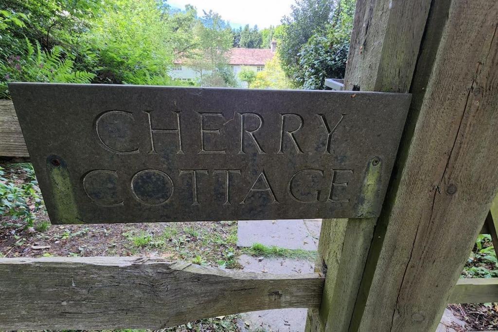Ashdown Forest Character Cottage, 18Th Century Crowborough Exterior foto