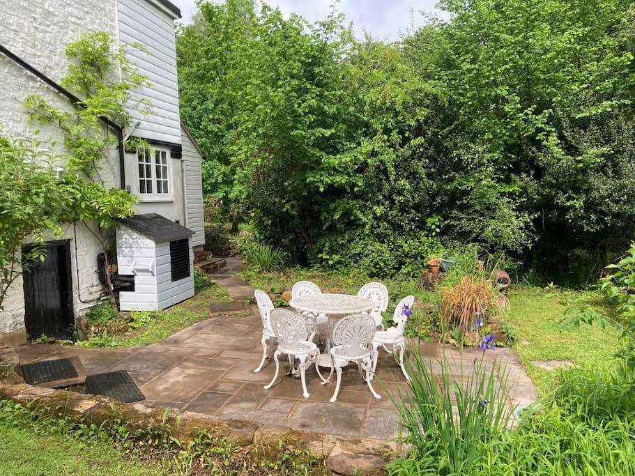 Ashdown Forest Character Cottage, 18Th Century Crowborough Exterior foto